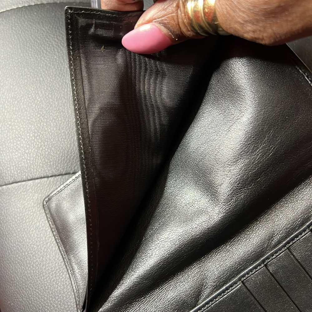Authentic Gucci long black wallet very soft leather!!!🔥 - Picture 7 of 12